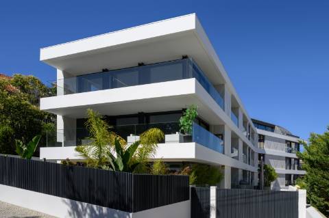Penthouse Duplex T5 com vista mar no Estoril