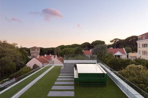 Penthouse Duplex T5 com vista mar no Estoril