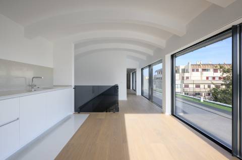 Penthouse Duplex T5 com vista mar no Estoril