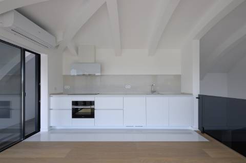 Penthouse Duplex T5 com vista mar no Estoril