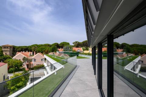 Penthouse Duplex T5 com vista mar no Estoril