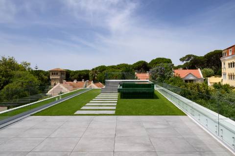Penthouse Duplex T5 com vista mar no Estoril