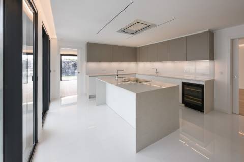 Penthouse Duplex T5 com vista mar no Estoril