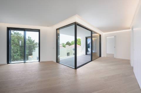 Penthouse Duplex T5 com vista mar no Estoril