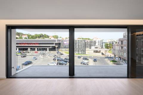 Penthouse Duplex T5 com vista mar no Estoril