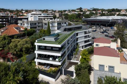 Penthouse Duplex T5 com vista mar no Estoril