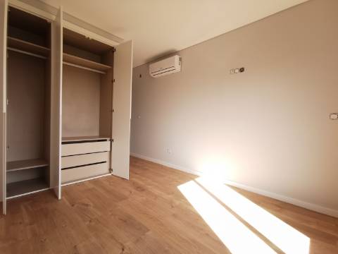 T3 Duplex -Terraço/Sul e Garagem