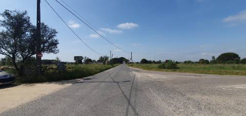 Terreno Gaveto com Estrada Nacional