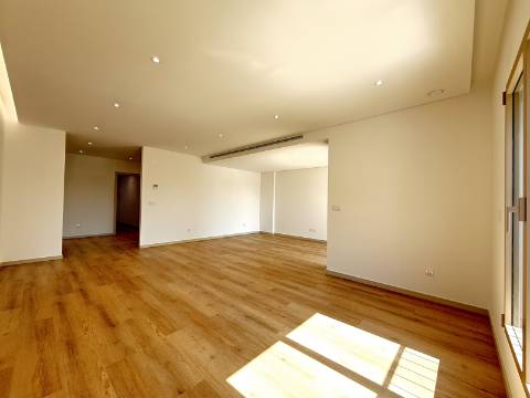 T1 Novo com terraço de 47m2