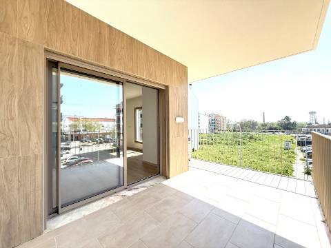 Duplex T3+1 Novo - Garagem individual e Terraço