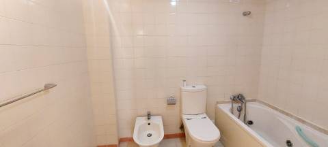 Apartamento T2 com arrecadação - Charneca da Caparica