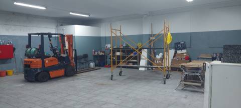 Armazém para venda - 1050 m2