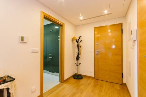 Apartamento T2 Estoril -conforto, espaço e vista desafogada