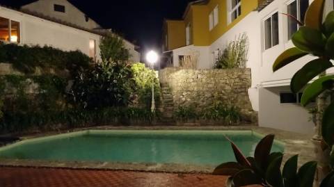 Moradia Oeiras - isolada em lote de 1560m2 T5 + T2