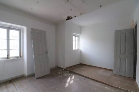 Venda de Prédio para 17 Apartamentos + 6 Espaços Comerciais em Setúbal