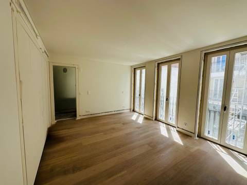 Apartamento T3 - Olivais/ Lisboa - dois logradouros