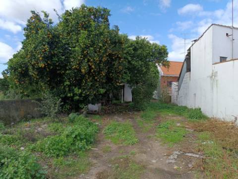 Terreno com 350m² - Tapada