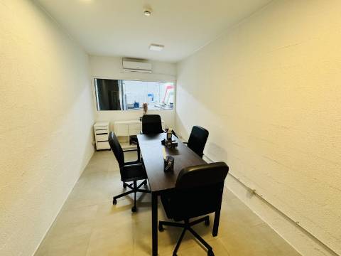 Armazém - Zona Industrial Santarém