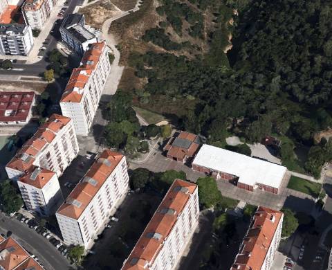 Armazém com 100m² - Planalto de Santarém