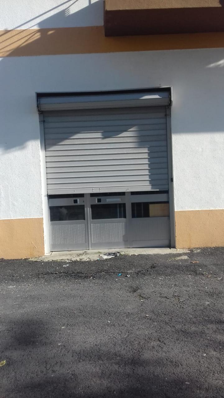 Armazém com 100m² - Planalto de Santarém