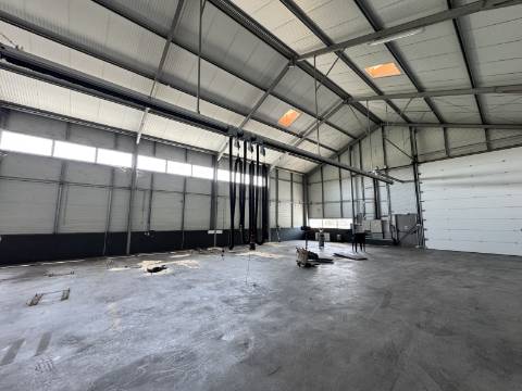 Armazém e escritórios - Santarém - EXCLUSIVO