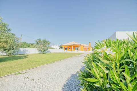 Moradia T4 com piscina - Santarém