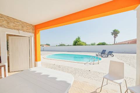 Moradia T4 com piscina - Santarém