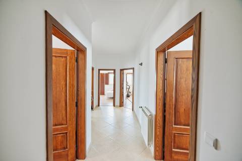 Moradia T4 com piscina - Santarém
