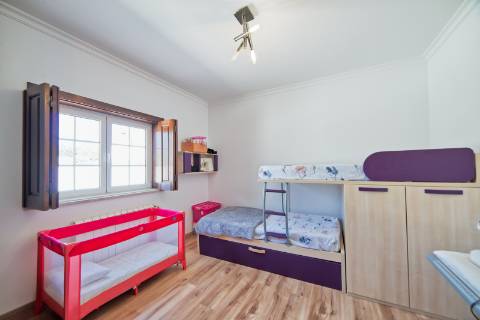 Moradia T4 com piscina - Santarém