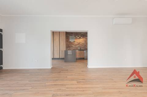 Oportunidade Única em Palmela Duas Moradias | Excelente Opção para Habitação e Investimento