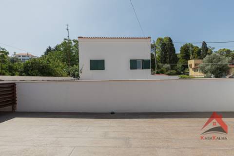 Oportunidade Única em Palmela Duas Moradias | Excelente Opção para Habitação e Investimento