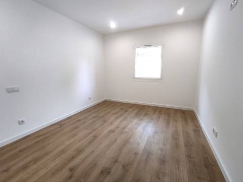 Apartamento T3, novo, em Coimbra
