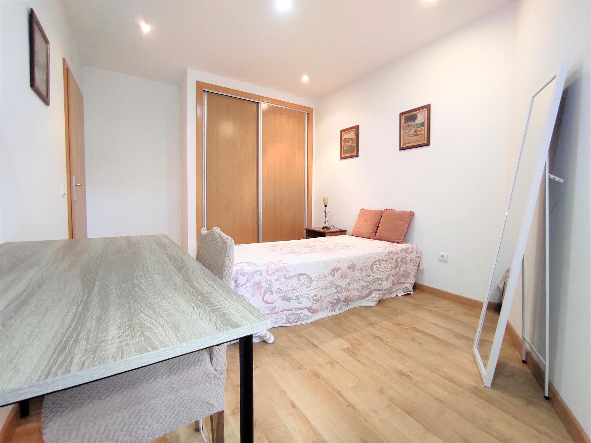 Quarto para arrendamento em São Martinho do Bispo