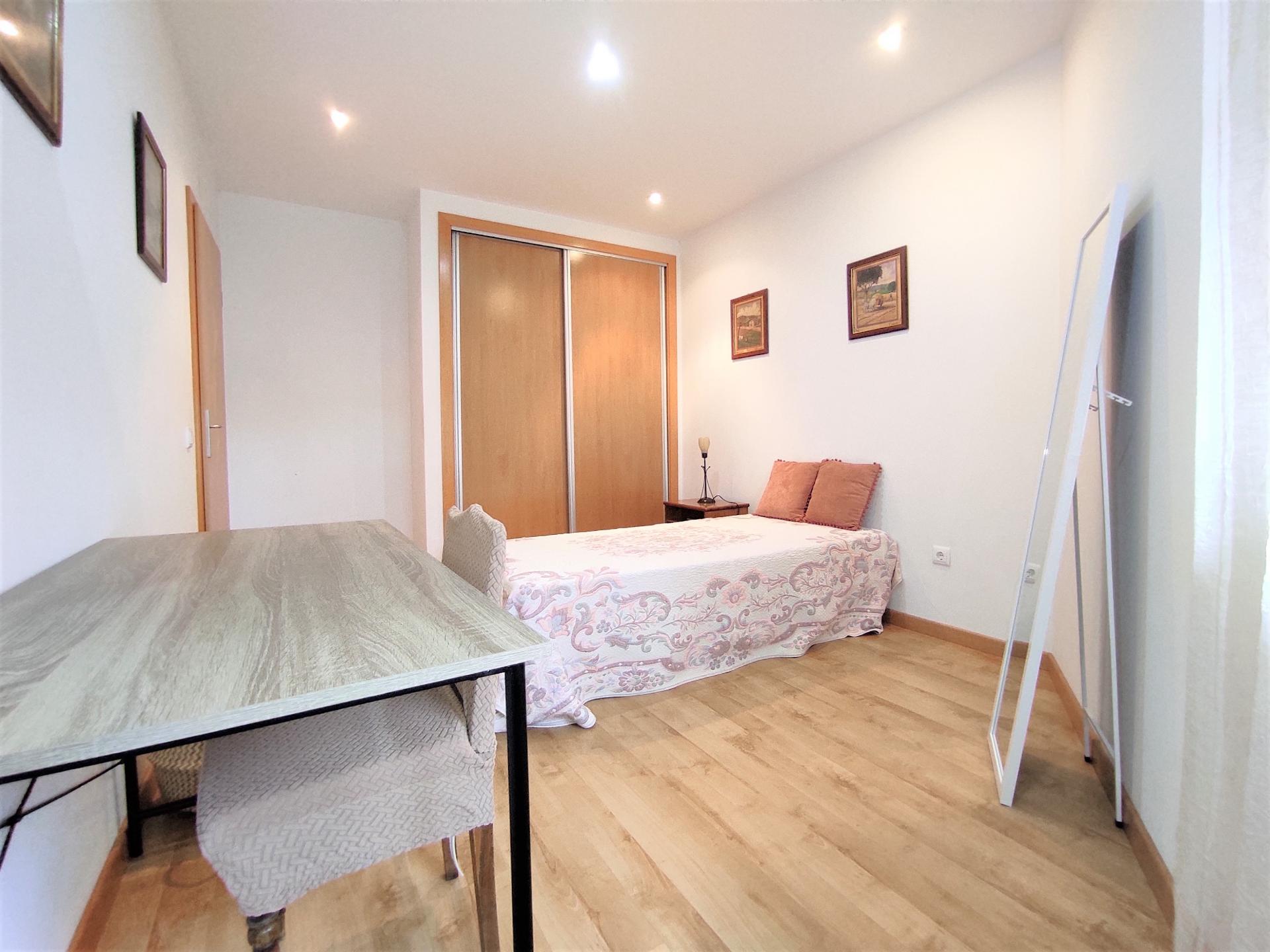 Quarto para arrendamento em São Martinho do Bispo