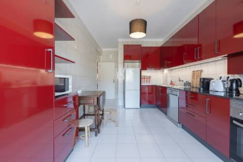 Apartamento T3, com vista mar, na Figueira da Foz