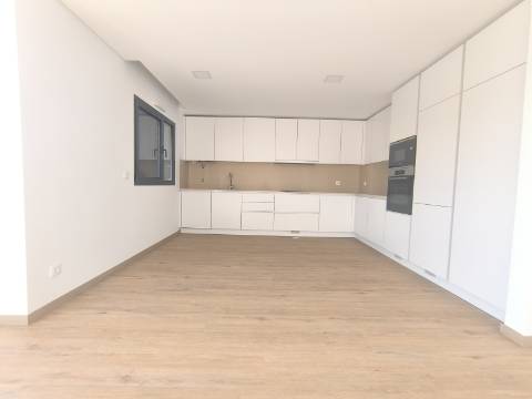 Apartamento T3 dúplex em Condeixa