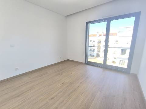 Apartamento T3 dúplex em Condeixa