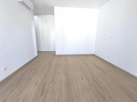 Apartamento T3 dúplex em Condeixa