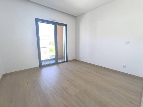 Apartamento T3 dúplex em Condeixa