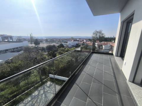 Apartamento T3 dúplex em Condeixa