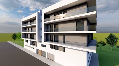 Apartamento T4 em Condeixa