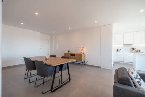 Apartamento T4, com vista mar, na Figueira da Foz