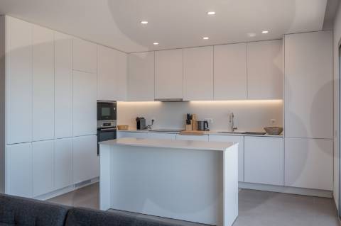 Apartamento T4, com vista mar, na Figueira da Foz