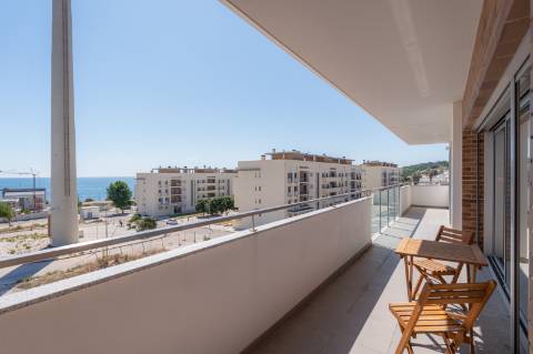 Apartamento T4, com vista mar, na Figueira da Foz