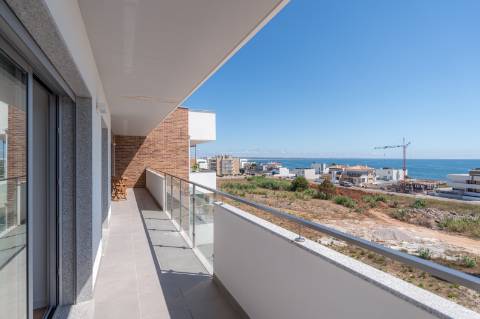 Apartamento T4, com vista mar, na Figueira da Foz