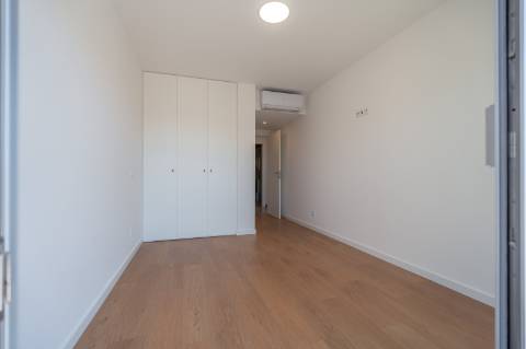 Apartamento T4, com vista mar, na Figueira da Foz