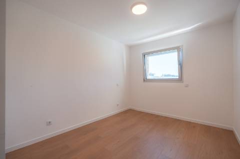 Apartamento T4, com vista mar, na Figueira da Foz