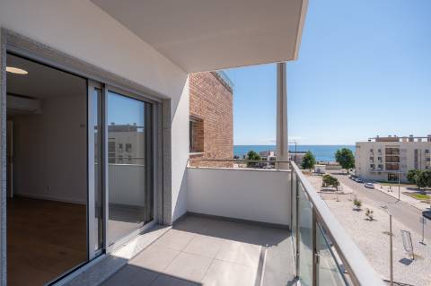 Apartamento T4, com vista mar, na Figueira da Foz
