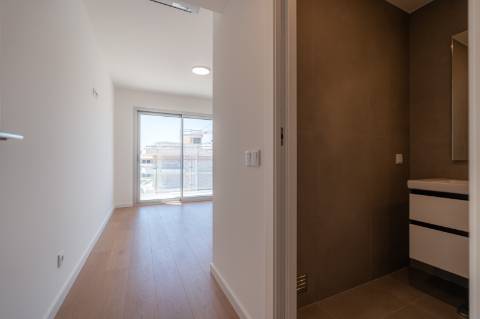 Apartamento T4, com vista mar, na Figueira da Foz
