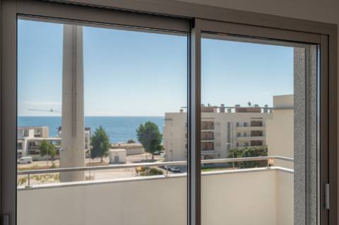 Apartamento T4, com vista mar, na Figueira da Foz